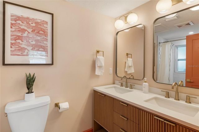 103 W NORTH BRANCH ROAD, Ruskin, FL 33570
