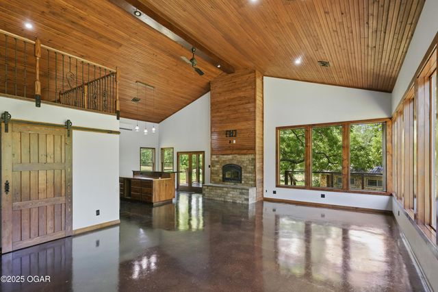 1822 Reinmiller Road, Joplin, MO 64804