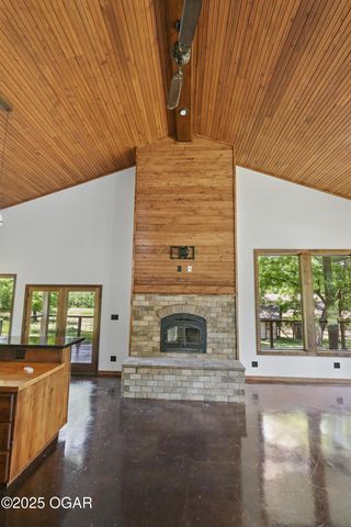 1822 Reinmiller Road, Joplin, MO 64804