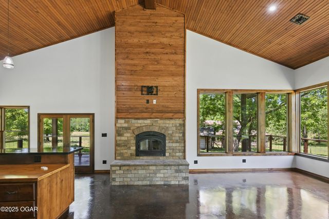 1822 Reinmiller Road, Joplin, MO 64804