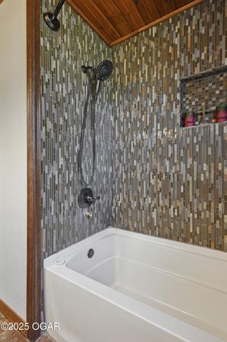 1822 Reinmiller Road, Joplin, MO 64804