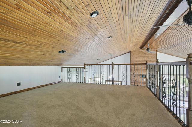 1822 Reinmiller Road, Joplin, MO 64804