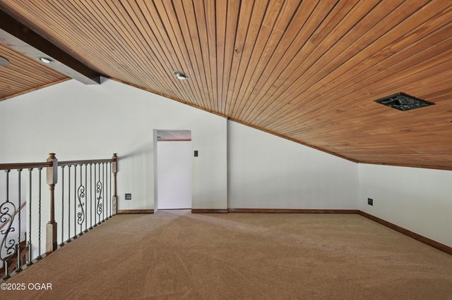 1822 Reinmiller Road, Joplin, MO 64804