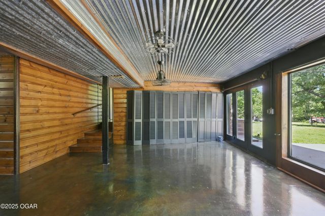 1822 Reinmiller Road, Joplin, MO 64804