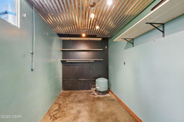 1822 Reinmiller Road, Joplin, MO 64804