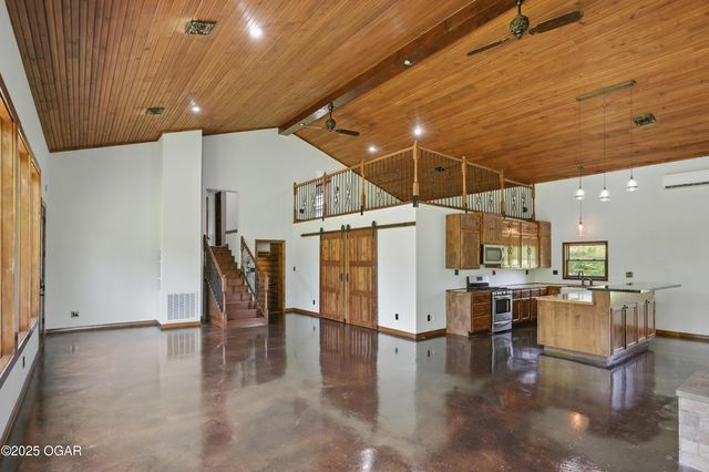 1822 Reinmiller Road, Joplin, MO 64804