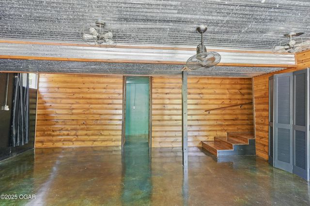 1822 Reinmiller Road, Joplin, MO 64804