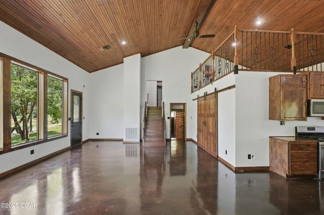 1822 Reinmiller Road, Joplin, MO 64804