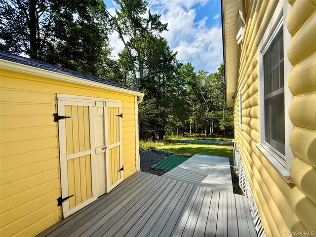 5 Liberty Place N, Smallwood, NY 12778