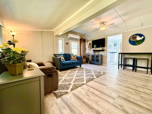 5 Liberty Place N, Smallwood, NY 12778