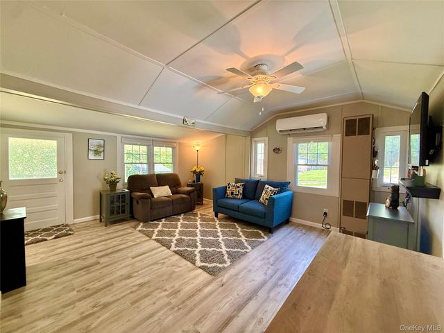 5 Liberty Place N, Smallwood, NY 12778