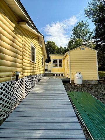 5 Liberty Place N, Smallwood, NY 12778