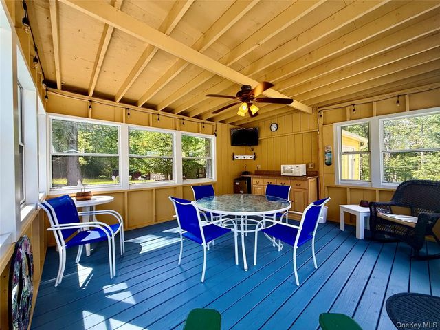 5 Liberty Place N, Smallwood, NY 12778