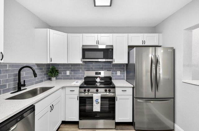 6916 N ORLEANS AVENUE, Tampa, FL 33604