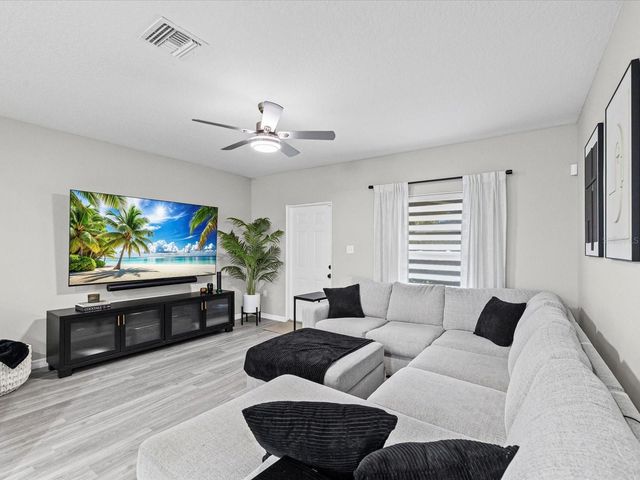 4367 HAR PAUL CIRCLE, Tampa, FL 33614