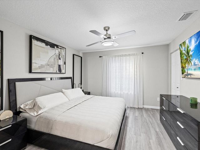 4367 HAR PAUL CIRCLE, Tampa, FL 33614