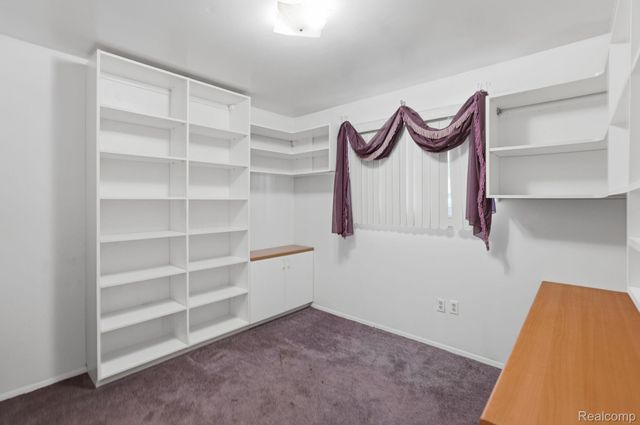 24254 Eleanor Avenue, Warren, MI 48089