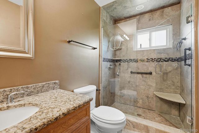 24254 Eleanor Avenue, Warren, MI 48089