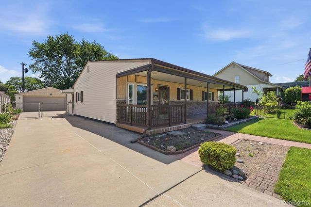 24254 Eleanor Avenue, Warren, MI 48089