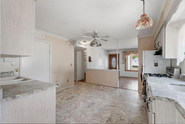 24254 Eleanor Avenue, Warren, MI 48089