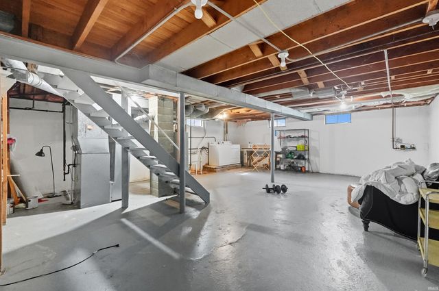 2520 Glenwood Avenue, Fort Wayne, IN 46805