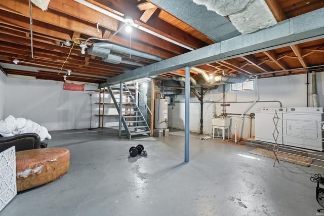 2520 Glenwood Avenue, Fort Wayne, IN 46805