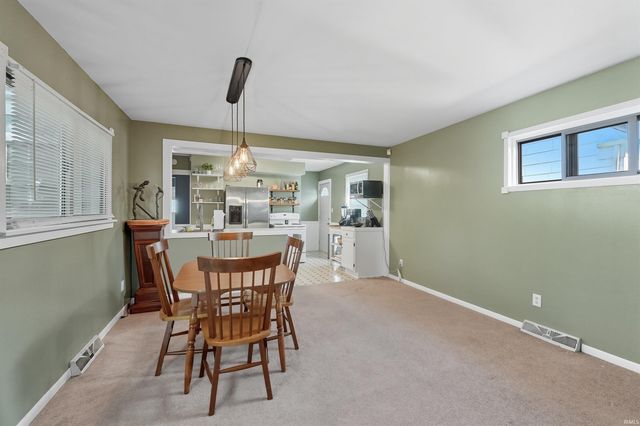 2520 Glenwood Avenue, Fort Wayne, IN 46805