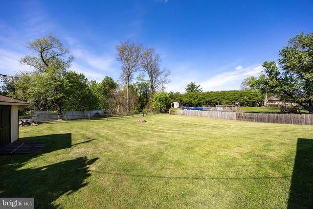 104 BRIARWOOD DR, Douglassville, PA 19518