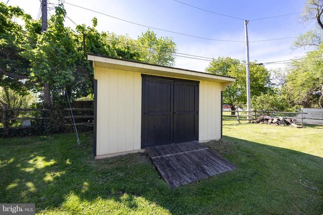 104 BRIARWOOD DR, Douglassville, PA 19518