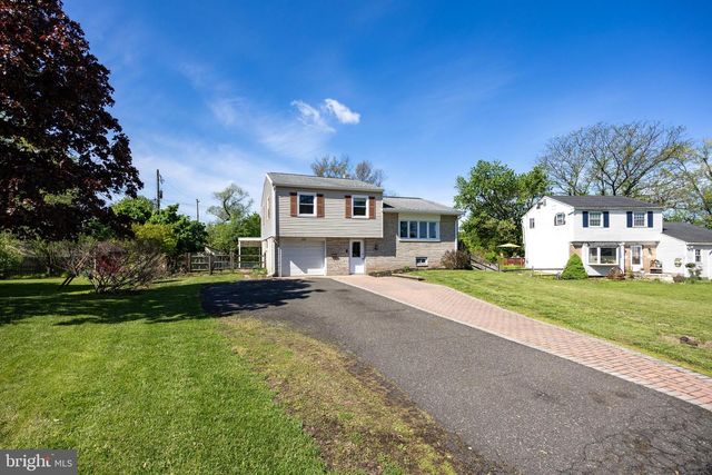 104 BRIARWOOD DR, Douglassville, PA 19518