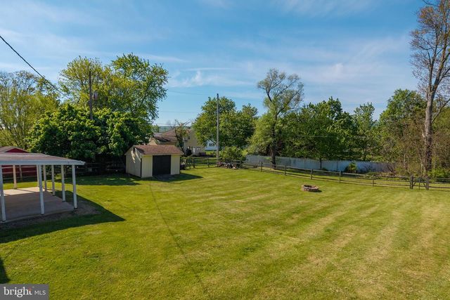 104 BRIARWOOD DR, Douglassville, PA 19518