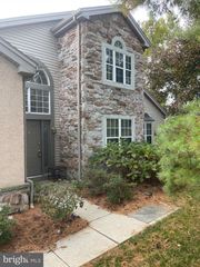 131 GREENVIEW DR, Lancaster, PA 17601