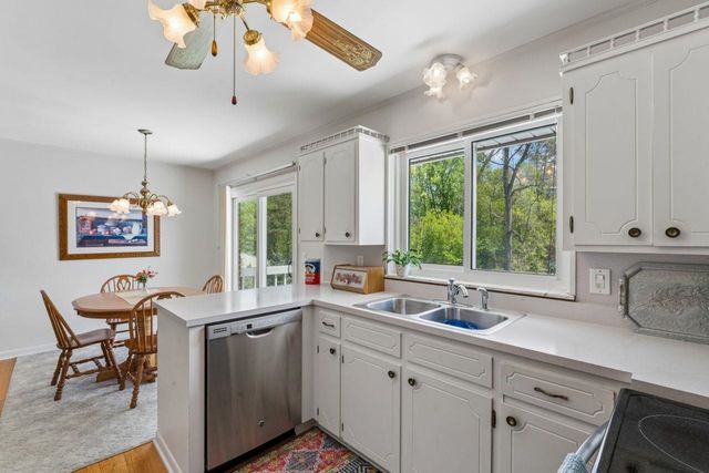 8389 Manchester Drive, Grand Blanc, MI 48439
