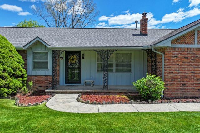 8389 Manchester Drive, Grand Blanc, MI 48439