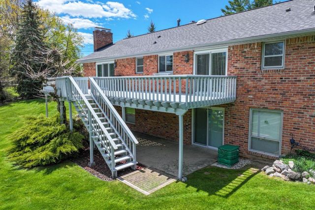 8389 Manchester Drive, Grand Blanc, MI 48439