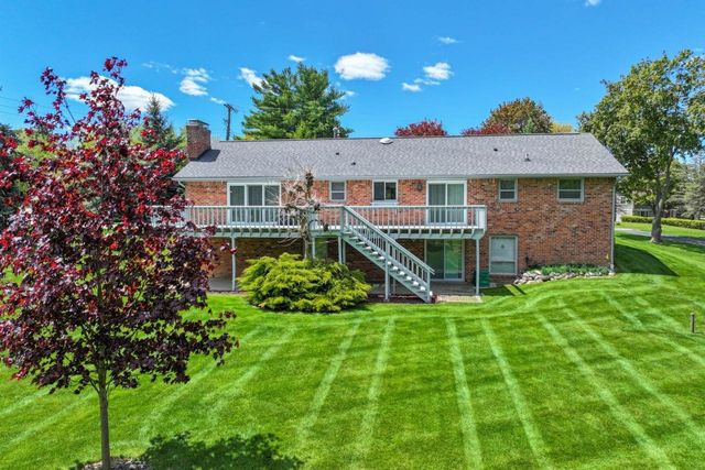 8389 Manchester Drive, Grand Blanc, MI 48439