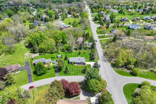 8389 Manchester Drive, Grand Blanc, MI 48439