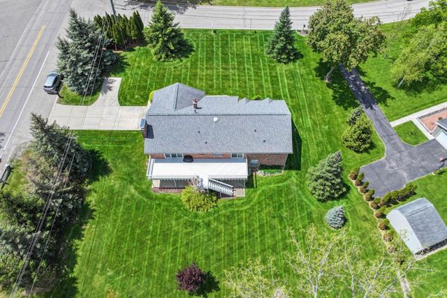 8389 Manchester Drive, Grand Blanc, MI 48439