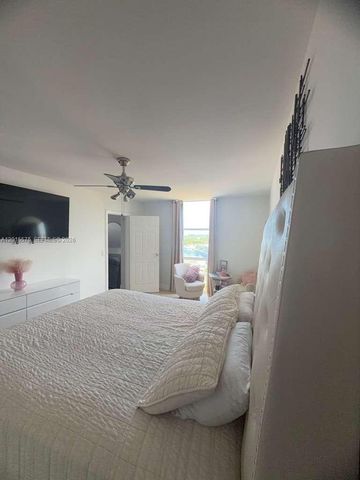 13499 Biscayne Blvd 906, North Miami, FL 33181