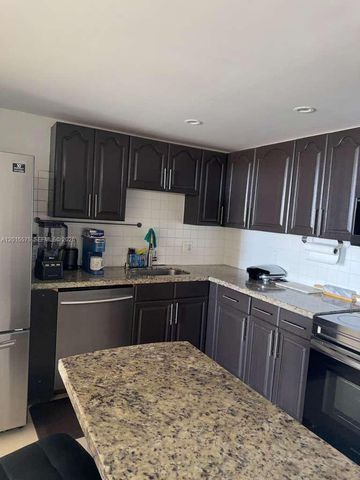13499 Biscayne Blvd 906, North Miami, FL 33181