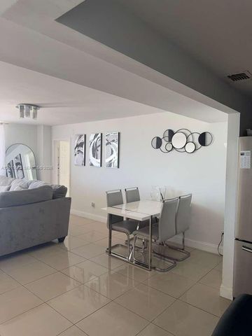 13499 Biscayne Blvd 906, North Miami, FL 33181