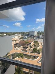 13499 Biscayne Blvd 906, North Miami, FL 33181