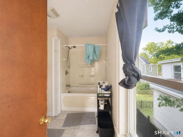 26 Compton Street 2, New Haven, CT 06511