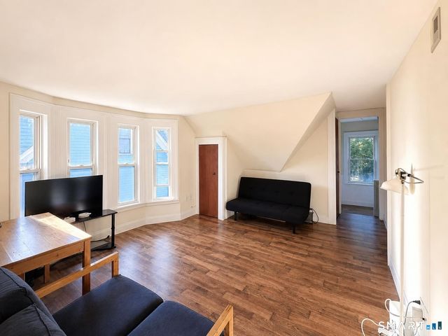 26 Compton Street 2, New Haven, CT 06511
