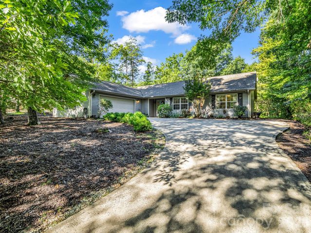 141 Dalton Court, Lake Lure, NC 28746