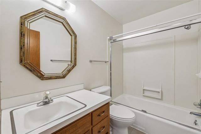 401 7th Street Place SW, Altoona, IA 50009