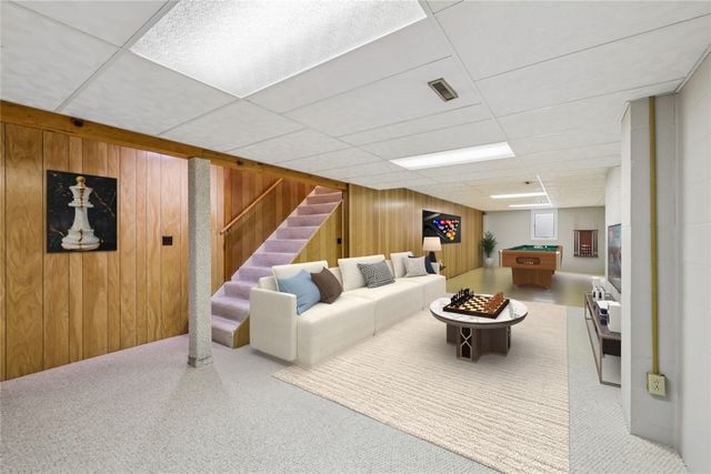 401 7th Street Place SW, Altoona, IA 50009