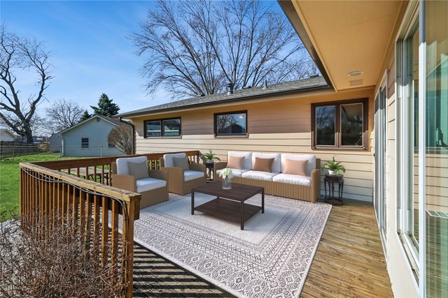 401 7th Street Place SW, Altoona, IA 50009