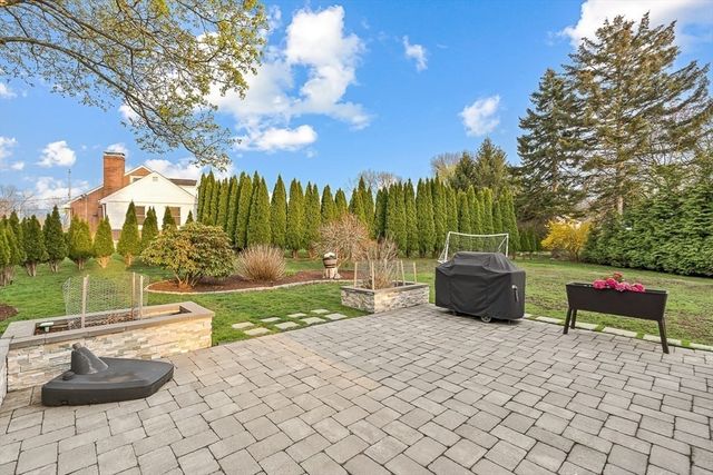 18 Webster Rd, Lexington, MA 02421
