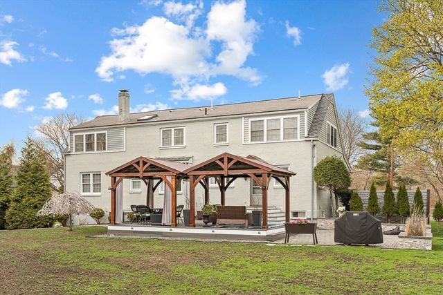 18 Webster Rd, Lexington, MA 02421